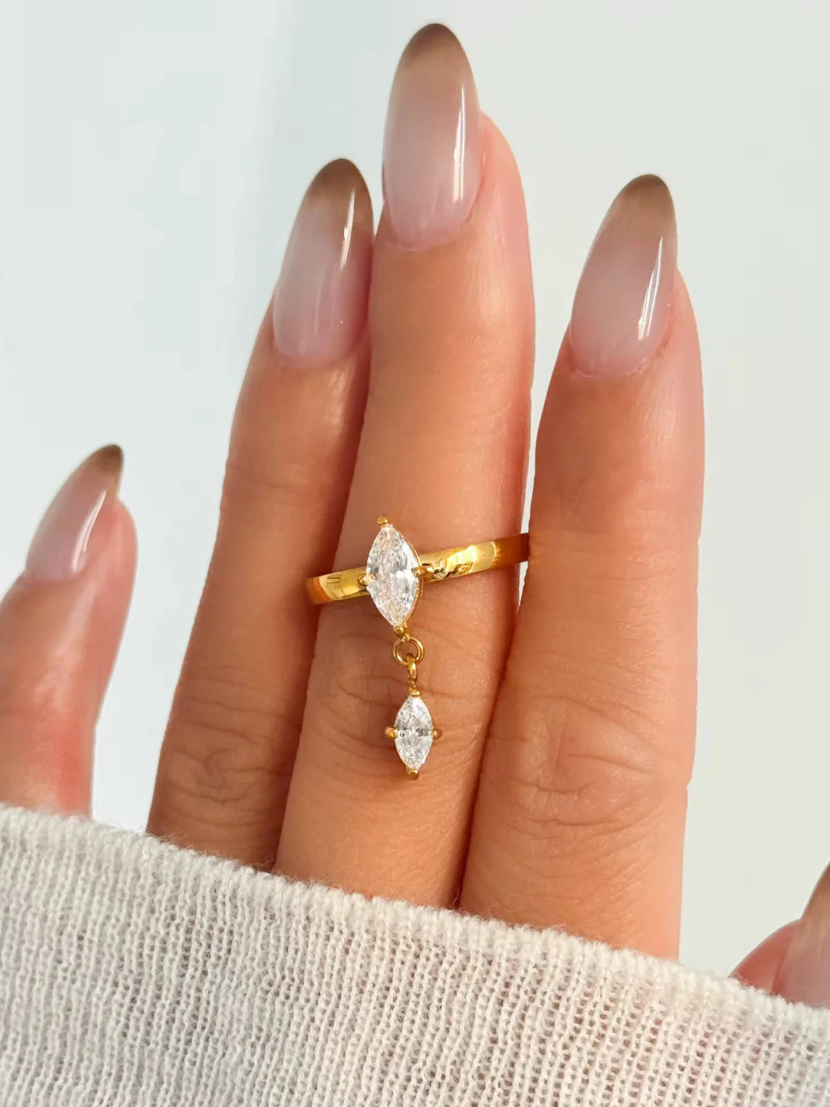 MONA Ring